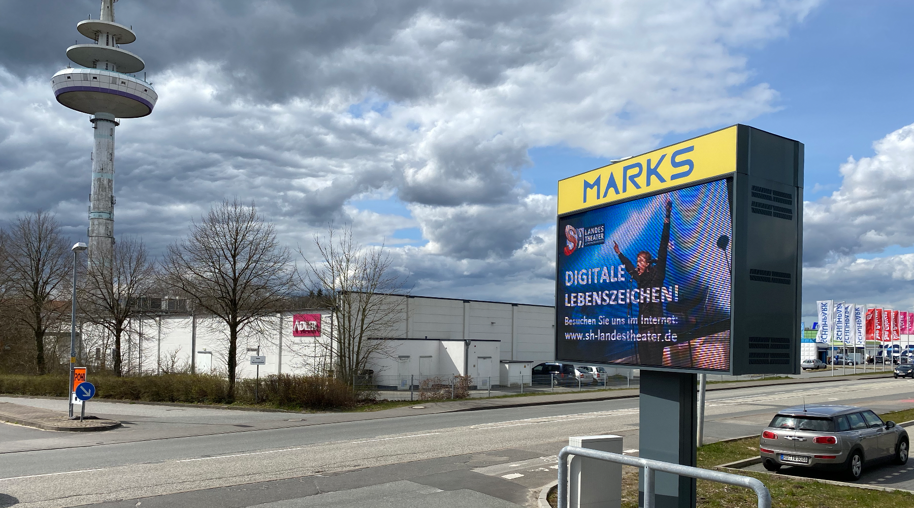 DSO 1800x1000 moirre